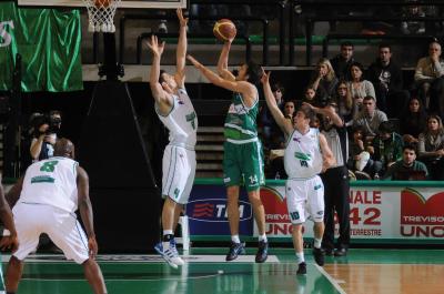 TREVISO 04 02 2012 LBA, CAMPIONATO 2011-2012 BENETTON TREVISO BASKET - AIR AVELLINO