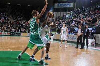 TREVISO 04 02 2012 LBA, CAMPIONATO 2011-2012 BENETTON TREVISO BASKET - AIR AVELLINO