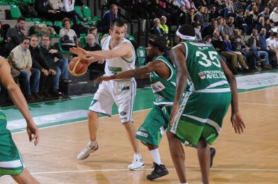 TREVISO 04 02 2012 LBA, CAMPIONATO 2011-2012 BENETTON TREVISO BASKET - AIR AVELLINO