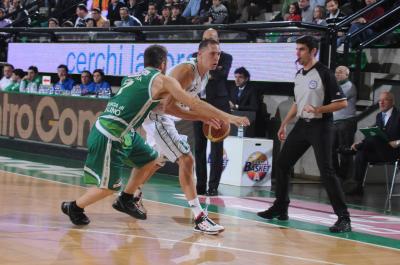 TREVISO 04 02 2012 LBA, CAMPIONATO 2011-2012 BENETTON TREVISO BASKET - AIR AVELLINO