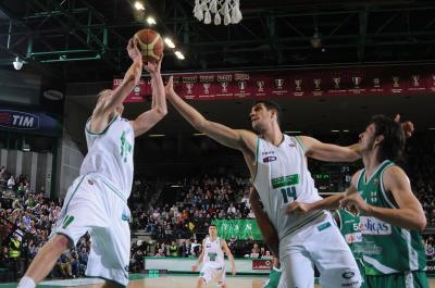 TREVISO 04 02 2012 LBA, CAMPIONATO 2011-2012 BENETTON TREVISO BASKET - AIR AVELLINO
