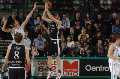 TREVISO 15 04 2012 LBA, CAMPIONATO 2011-2012 BENETTON TREVISO BASKET - VIRTUS BOLOGNA