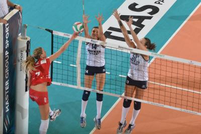 TREVISO 22 12 2012 LEGAVOLLEY FEMMINILE, CAMPIONATO 2011-2012 PROSECCO DOC IMOCO - YAMAMAI
