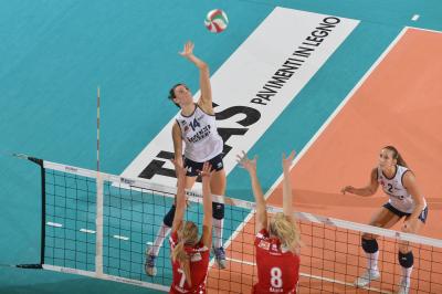 TREVISO 22 12 2012 LEGAVOLLEY FEMMINILE, CAMPIONATO 2011-2012 PROSECCO DOC IMOCO - YAMAMAI