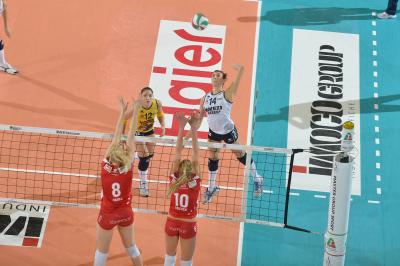TREVISO 22 12 2012 LEGAVOLLEY FEMMINILE, CAMPIONATO 2011-2012 PROSECCO DOC IMOCO - YAMAMAI