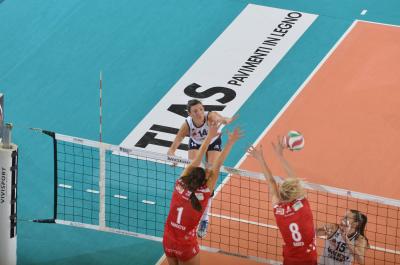 TREVISO 22 12 2012 LEGAVOLLEY FEMMINILE, CAMPIONATO 2011-2012 PROSECCO DOC IMOCO - YAMAMAI