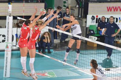 TREVISO 22 12 2012 LEGAVOLLEY FEMMINILE, CAMPIONATO 2011-2012 PROSECCO DOC IMOCO - YAMAMAI