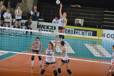TREVISO 22 12 2012 LEGAVOLLEY FEMMINILE, CAMPIONATO 2011-2012 PROSECCO DOC IMOCO - YAMAMAI