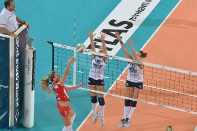 TREVISO 22 12 2012 LEGAVOLLEY FEMMINILE, CAMPIONATO 2011-2012 PROSECCO DOC IMOCO - YAMAMAI