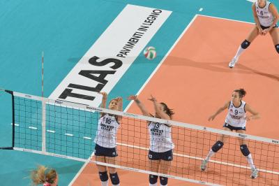 TREVISO 22 12 2012 LEGAVOLLEY FEMMINILE, CAMPIONATO 2011-2012 PROSECCO DOC IMOCO - YAMAMAI