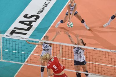 TREVISO 22 12 2012 LEGAVOLLEY FEMMINILE, CAMPIONATO 2011-2012 PROSECCO DOC IMOCO - YAMAMAI
