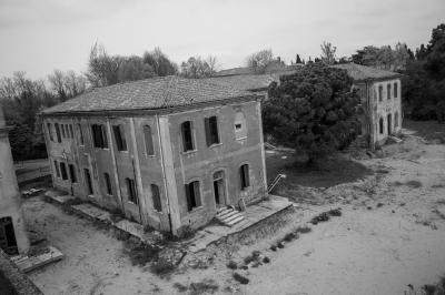 LIDO DI VENEZIA 03 04 2014 ARCHEOLOGIA INDUSTRIALE - OSPEDALE AL MARE