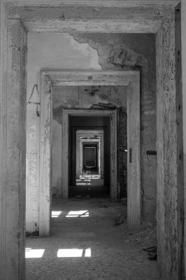 ISOLA DI POVEGLIA 15 04 2014 ARCHEOLOGIA INDUSTRIALE - OSPEDALE AL MARE