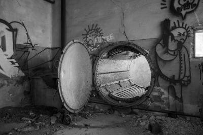 ISOLA DI POVEGLIA 15 04 2014 ARCHEOLOGIA INDUSTRIALE - OSPEDALE AL MARE