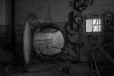 ISOLA DI POVEGLIA 15 04 2014 ARCHEOLOGIA INDUSTRIALE - OSPEDALE AL MARE