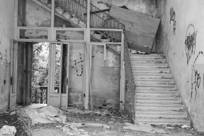 ISOLA DI POVEGLIA 15 04 2014 ARCHEOLOGIA INDUSTRIALE - OSPEDALE AL MARE
