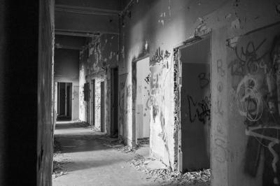 CAGLIARI 27 07 2014 ARCHEOLOGIA INDUSTRIALE - OSPEDALE MARINO