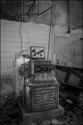 CAMPONOGARA 23 11 2014 ARCHEOLOGIA INDUSTRIALE - PRIMA SCELTA LIBRO L UOMO CHE RACCOGLIEVA LE ALGHE