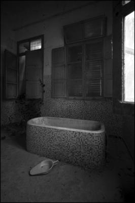 CAMPONOGARA 23 11 2014 ARCHEOLOGIA INDUSTRIALE - PRIMA SCELTA LIBRO L UOMO CHE RACCOGLIEVA LE ALGHE