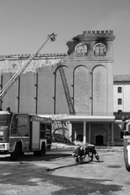 TREVISO 08 04 2015 ARCHEOLOGIA INDUSTRIALE - INCENDIO CHIARI E FORTI