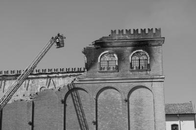 TREVISO 08 04 2015 ARCHEOLOGIA INDUSTRIALE - INCENDIO CHIARI E FORTI