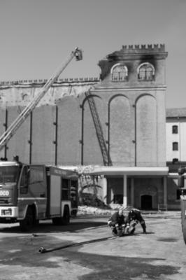 TREVISO 08 04 2015 ARCHEOLOGIA INDUSTRIALE - INCENDIO CHIARI E FORTI