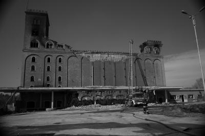 TREVISO 08 04 2015 ARCHEOLOGIA INDUSTRIALE - INCENDIO CHIARI E FORTI