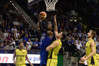 TREVISO 08 10 2017 LNP CAMPIONATO 2017-2018 NUTRIBULLET TREVISO BASKET - BERGAMO