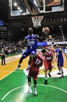 TREVISO 22 10 2017 LNP CAMPIONATO 2017-2018 NUTRIBULLET TREVISO BASKET - FORLI