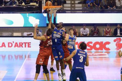 TREVISO 22 10 2017 LNP CAMPIONATO 2017-2018 NUTRIBULLET TREVISO BASKET - FORLI