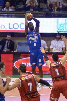 TREVISO 22 10 2017 LNP CAMPIONATO 2017-2018 NUTRIBULLET TREVISO BASKET - FORLI