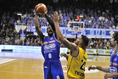 TREVISO 19 11 2017 LNP CAMPIONATO 2017-2018 NUTRIBULLET TREVISO BASKET - VERONA