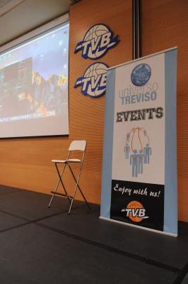 TREVISO 21 12 2017 LNP CAMPIONATO 2017-2018 NUTRIBULLET TREVISO BASKET - FESTA NATALE