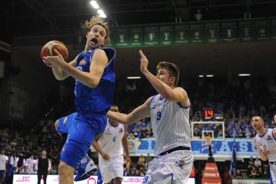 TREVISO 29 12 2017 LNP CAMPIONATO 2017-2018 NUTRIBULLET TREVISO BASKET - ROSETO