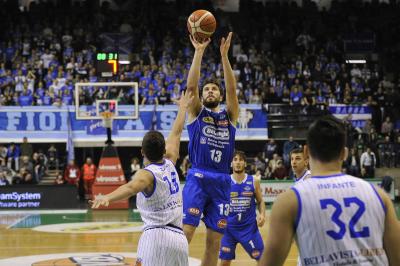 TREVISO 29 12 2017 LNP CAMPIONATO 2017-2018 NUTRIBULLET TREVISO BASKET - ROSETO