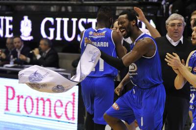 TREVISO 29 12 2017 LNP CAMPIONATO 2017-2018 NUTRIBULLET TREVISO BASKET - ROSETO