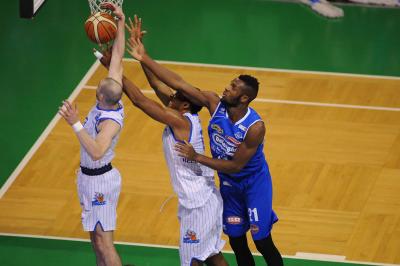 TREVISO 29 12 2017 LNP CAMPIONATO 2017-2018 NUTRIBULLET TREVISO BASKET - ROSETO