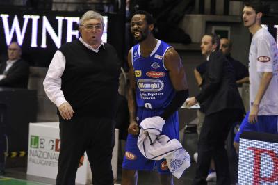 TREVISO 29 12 2017 LNP CAMPIONATO 2017-2018 NUTRIBULLET TREVISO BASKET - ROSETO
