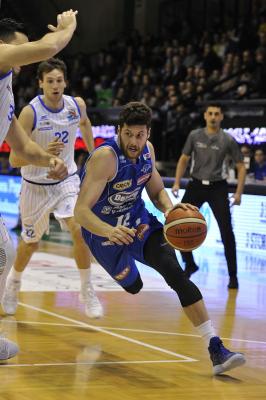 TREVISO 29 12 2017 LNP CAMPIONATO 2017-2018 NUTRIBULLET TREVISO BASKET - ROSETO