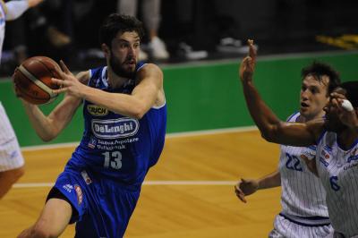 TREVISO 29 12 2017 LNP CAMPIONATO 2017-2018 NUTRIBULLET TREVISO BASKET - ROSETO