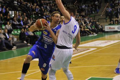 TREVISO 29 12 2017 LNP CAMPIONATO 2017-2018 NUTRIBULLET TREVISO BASKET - ROSETO