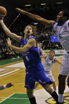 TREVISO 29 12 2017 LNP CAMPIONATO 2017-2018 NUTRIBULLET TREVISO BASKET - ROSETO