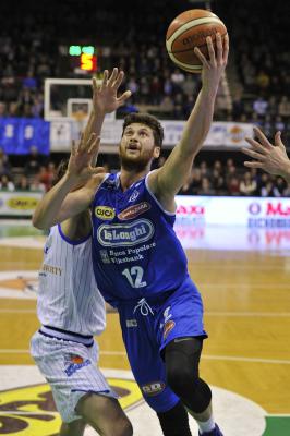 TREVISO 29 12 2017 LNP CAMPIONATO 2017-2018 NUTRIBULLET TREVISO BASKET - ROSETO