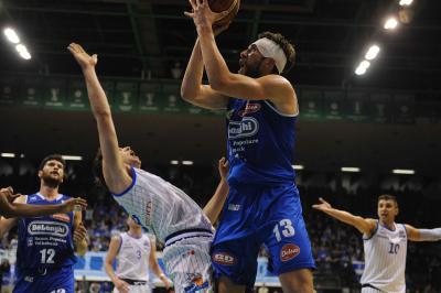 TREVISO 29 12 2017 LNP CAMPIONATO 2017-2018 NUTRIBULLET TREVISO BASKET - ROSETO