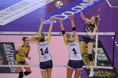 TREVISO 30 12 2017 LEGAVOLLEY COPPA ITALIA 2017-2018  PROSECCO DOC IMOCO - IL BISONTE FIRENZE