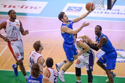 TREVISO 13 01 2018 LNP CAMPIONATO 2017-2018 NUTRIBULLET TREVISO BASKET - PIACENZA