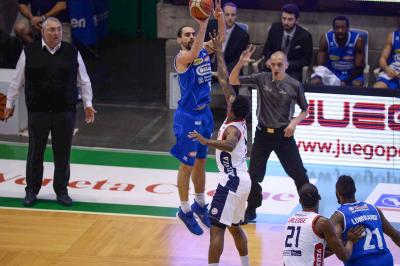 TREVISO 13 01 2018 LNP CAMPIONATO 2017-2018 NUTRIBULLET TREVISO BASKET - PIACENZA