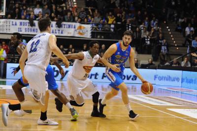 TREVISO 11 03 2018 LNP CAMPIONATO 2017-2018 NUTRIBULLET TREVISO BASKET - FERRARA