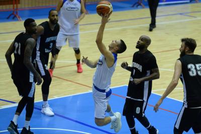 TREVISO 16 09 2018 LNP PRECAMPIONATO  DE LONGHI TREVISO BASKET - BAM