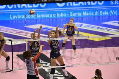 TREVISO 23 12 2018 LEGAVOLLEY CAMPIONATO 2018-2019  PROSECCO DOC IMOCO - BOSCA SAN BERNARDO CUNEO